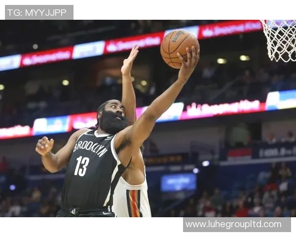 小杨向卡马拉学习单赛季第100次造进攻犯规创NBA新纪录